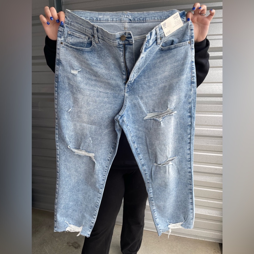 ana 18p cropped distressed jeans NWT